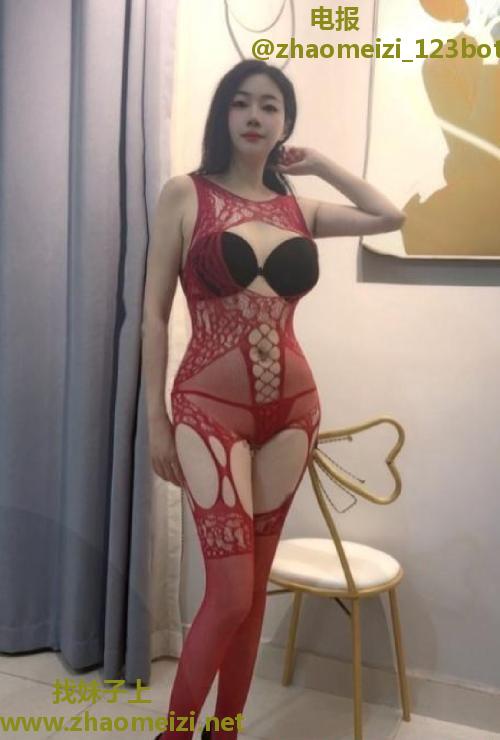 舌吻红蟒水娃
