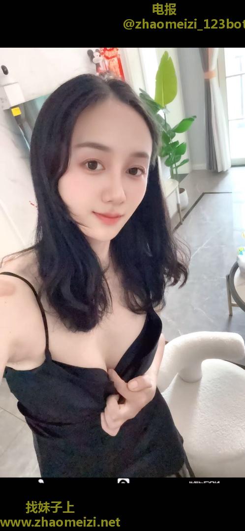 长得像景甜的小姐姐