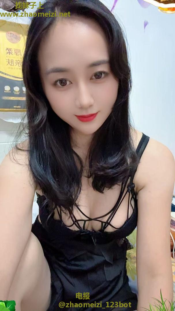 长得像景甜的小姐姐