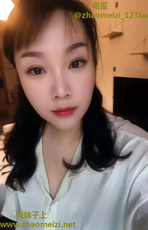 服务控肥臀少妇