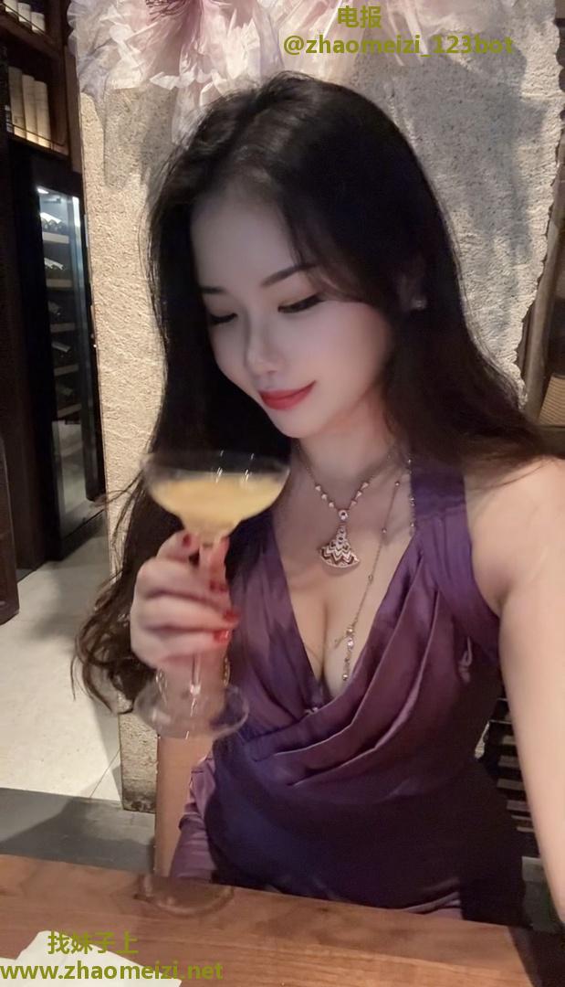 刚下海小姐姐