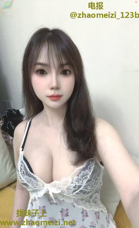 集美性感大乳优衣酷