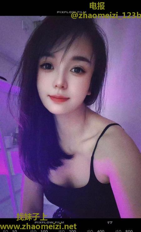 口爆模特身材小骚货