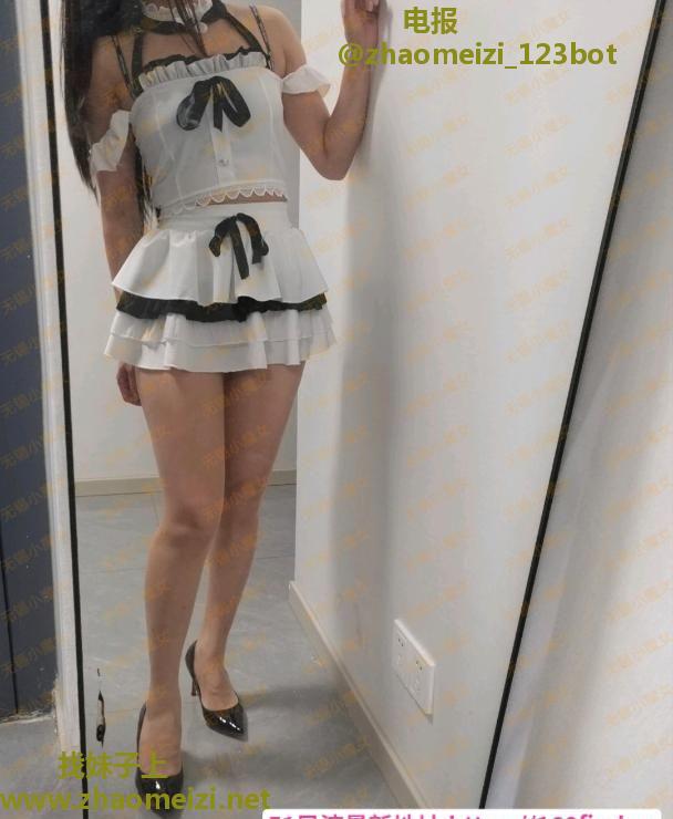 腰臀身材小魔女