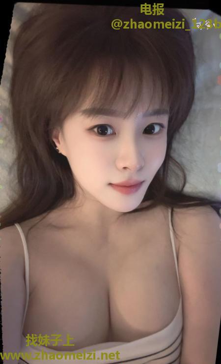 性感清纯美女