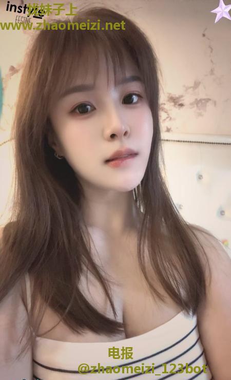 性感清纯美女