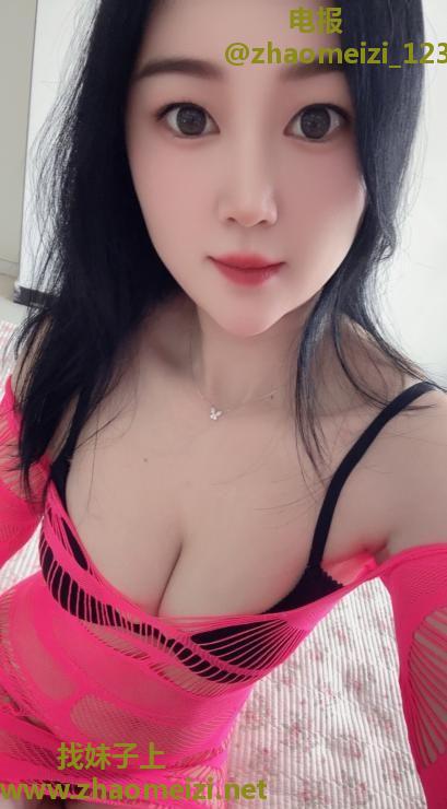 丰满翘臀圆润熟女