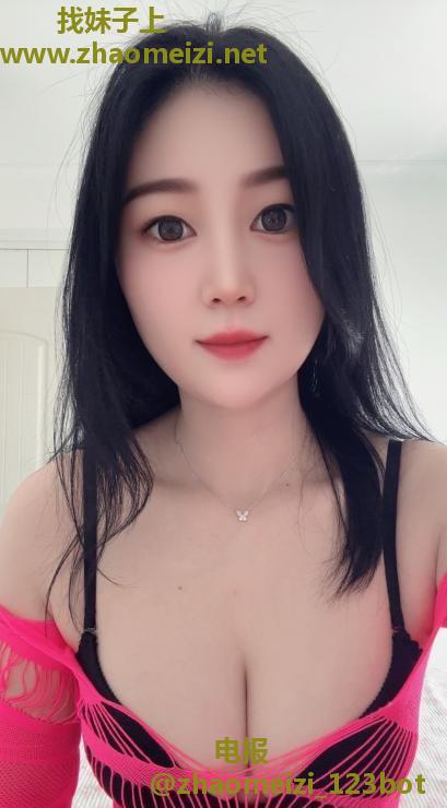 丰满翘臀圆润熟女