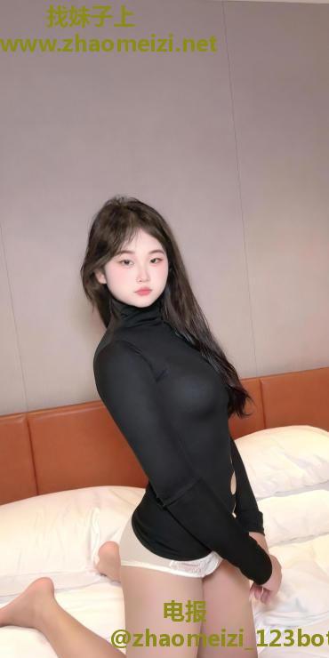 上城翘臀肉腿嫩妹