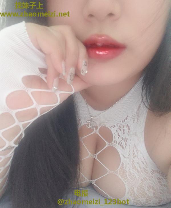 大奶勾人胖妹妹