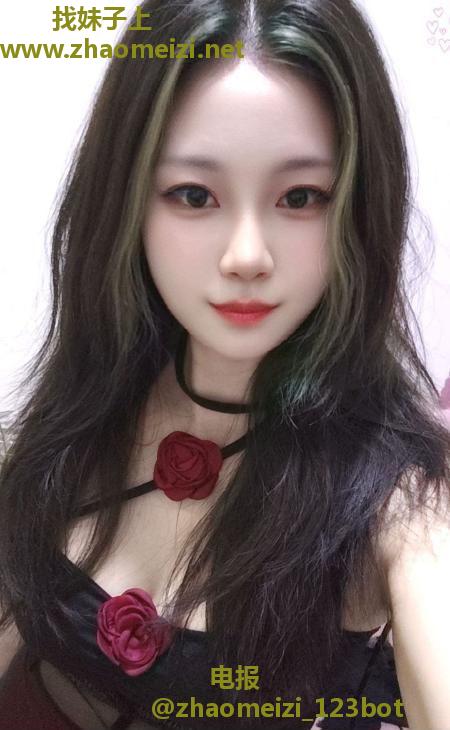 二七区大奶骚女夏老师
