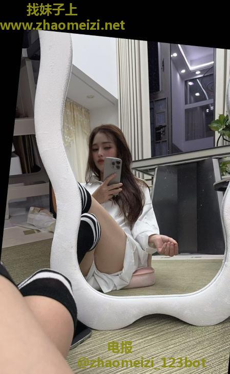 沙井前凸后翘妹子
