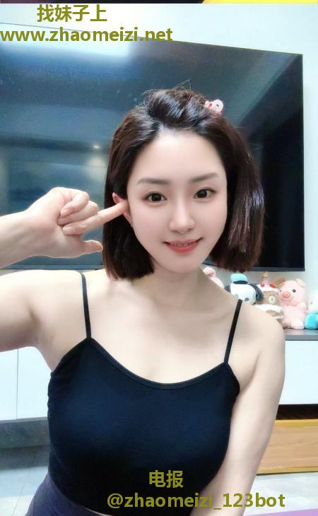 女友般大胸美女