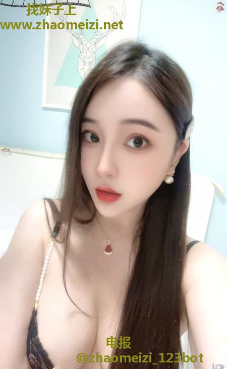 大学城川渝巨乳辣妹