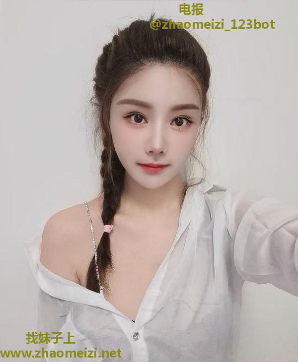 温柔甜美服务风骚妹子