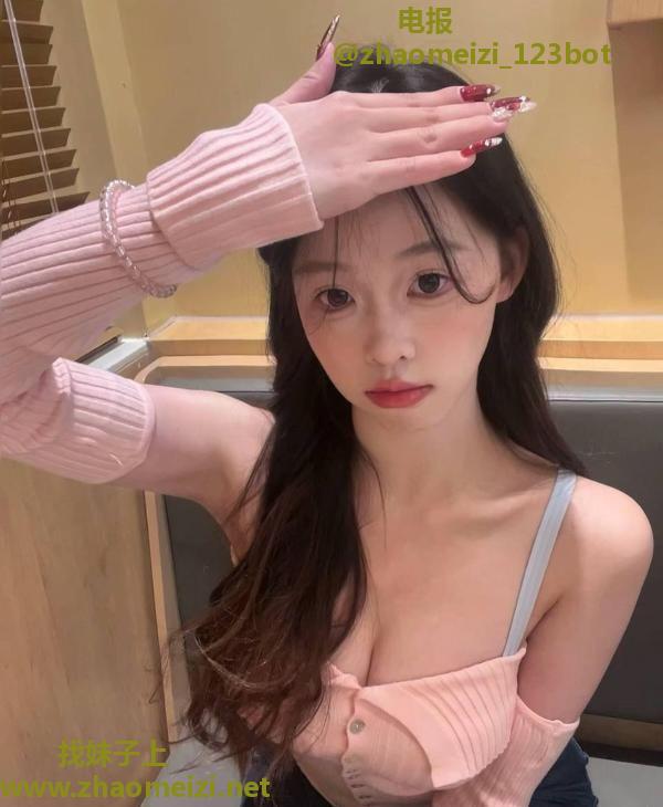 服务颜值诗诗