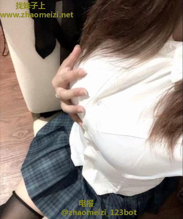 吾悦附近小泰坦