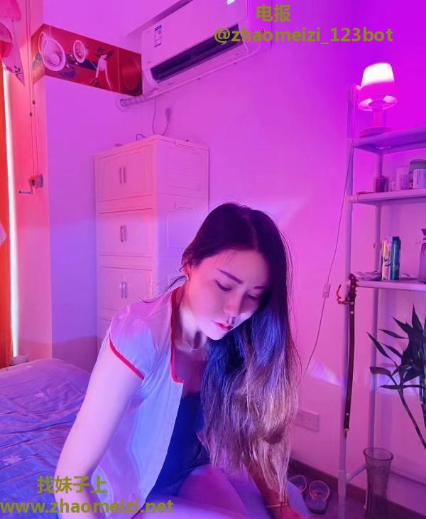 国庆快乐长腿少妇