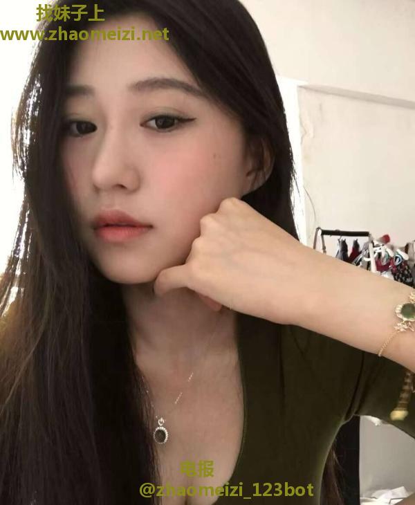 可吞精的骚货小婊子