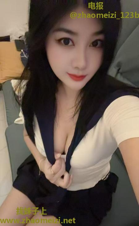 龙华大奶萌萌