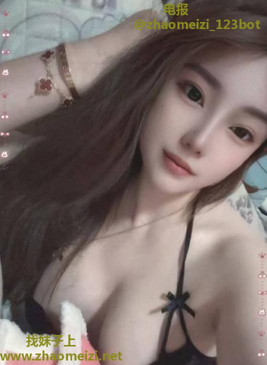 丰满性感美少妇