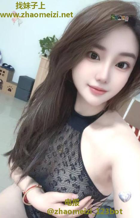 丰满性感美少妇