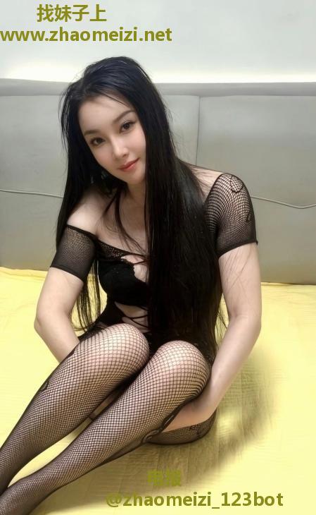 上城翘臀小骚货米果