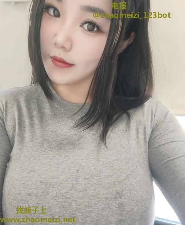 官渡大胸妹