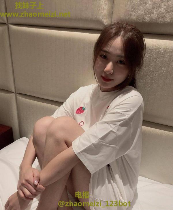 长腿细腰制服骚货