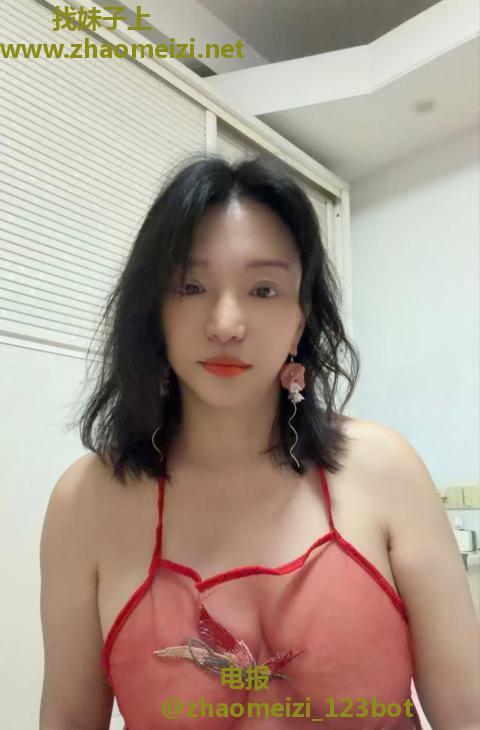 上城大奶肥臀小画