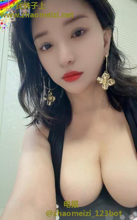 上城大奶肥臀小画