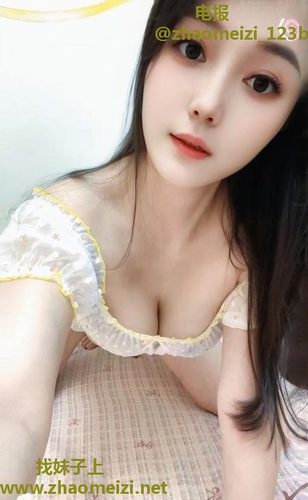 西湖巨乳娃娃脸盼盼