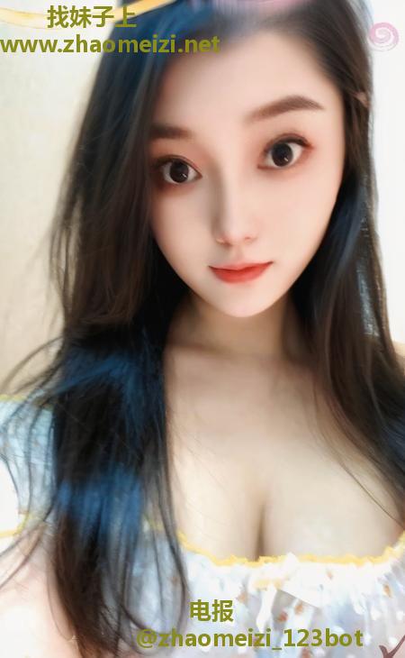 西湖巨乳娃娃脸盼盼