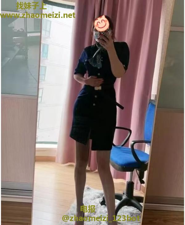 长腿丝少妇