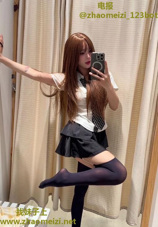 高颜值学妹诺诺