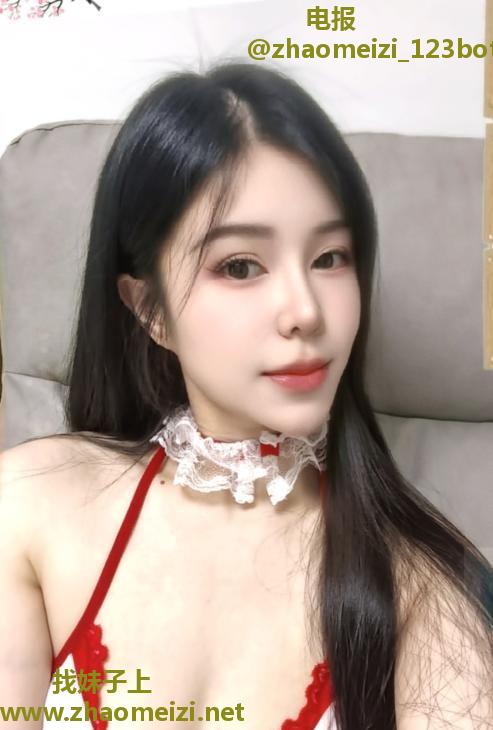 服务系性感少妇