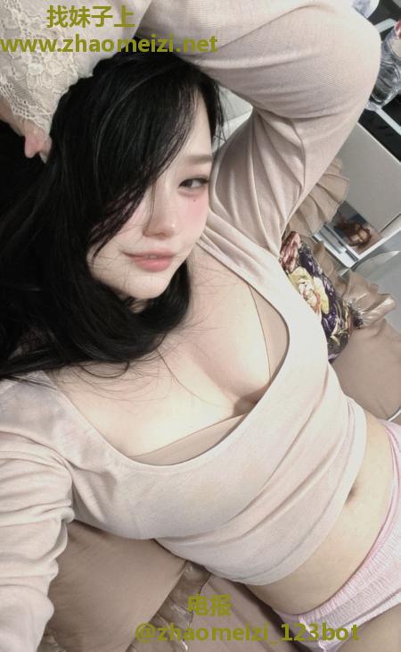 龙华大胸茉莉