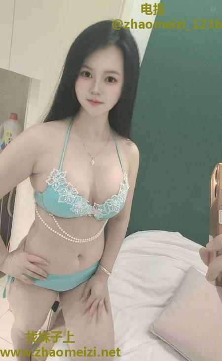 大尺度粉嫩骚逼会艳舞