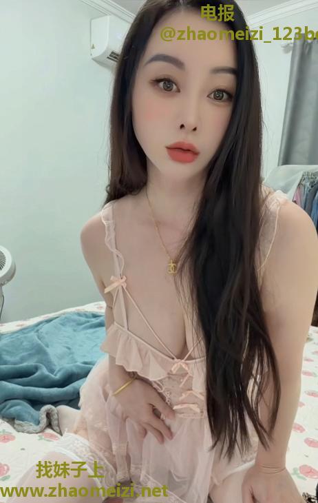 五街风骚制服安妮老师