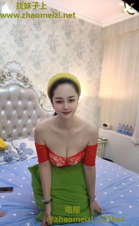 光谷妩媚多姿乐乐