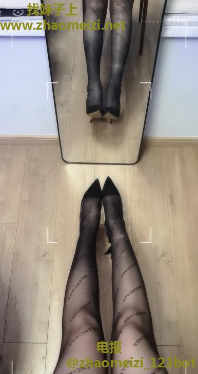 双飞亲姐妹花