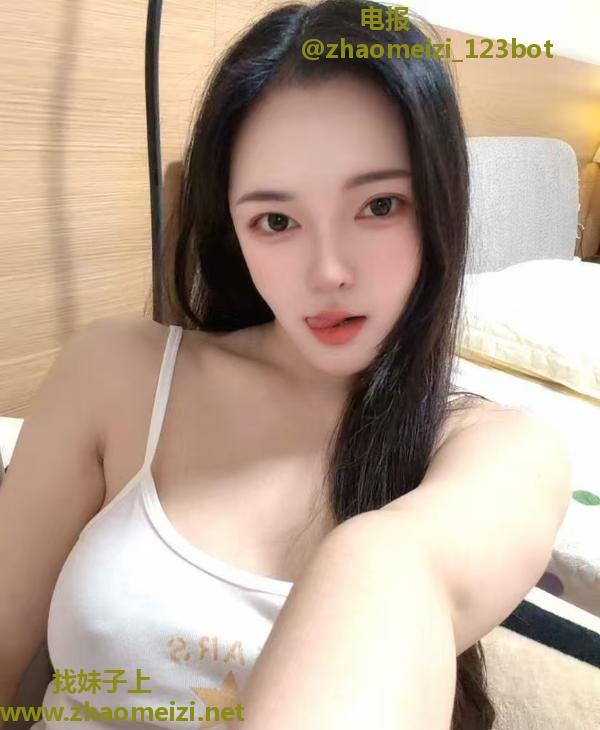 静安大胸菲菲
