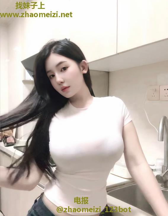 美乳翘臀娜娜