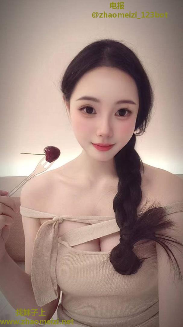 成华区兼职丰满巨乳骚货