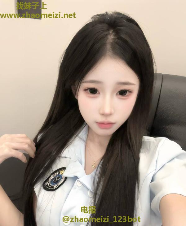很嫩的精神小妹
