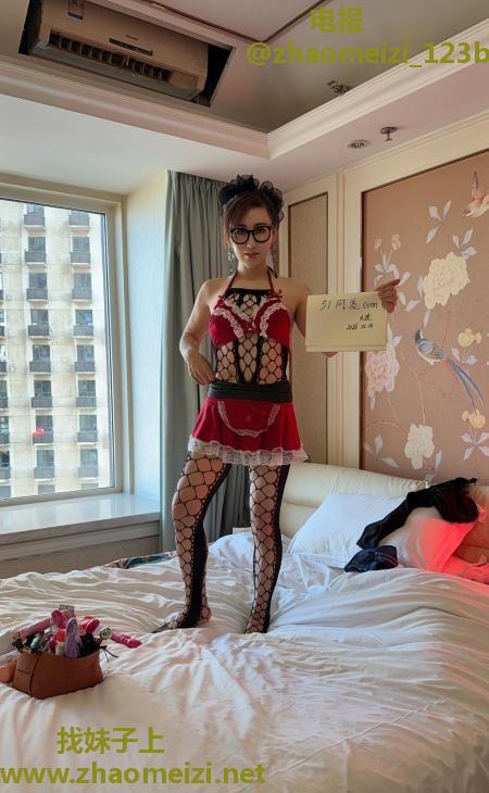 蝴蝶紧致骚安妮