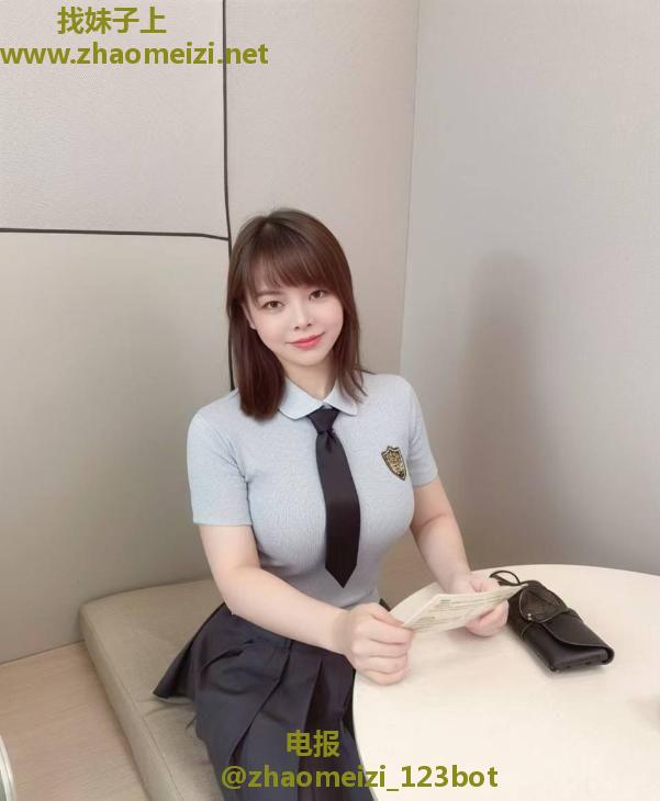 松江肤白爆乳唐珊珊