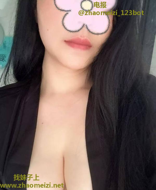 大D奶肥臀气质反差