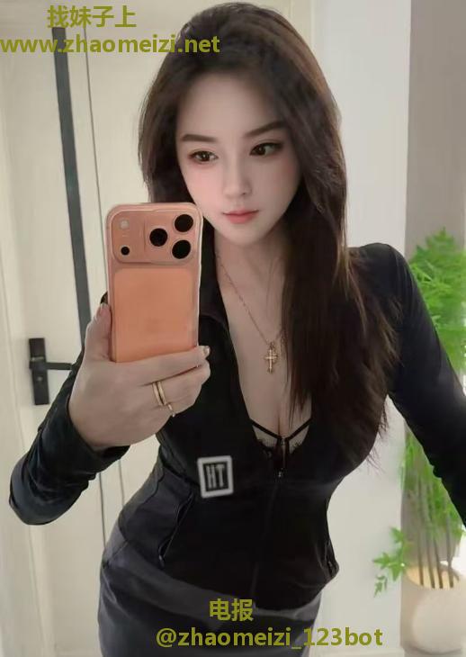 高颜值大奶骚妇