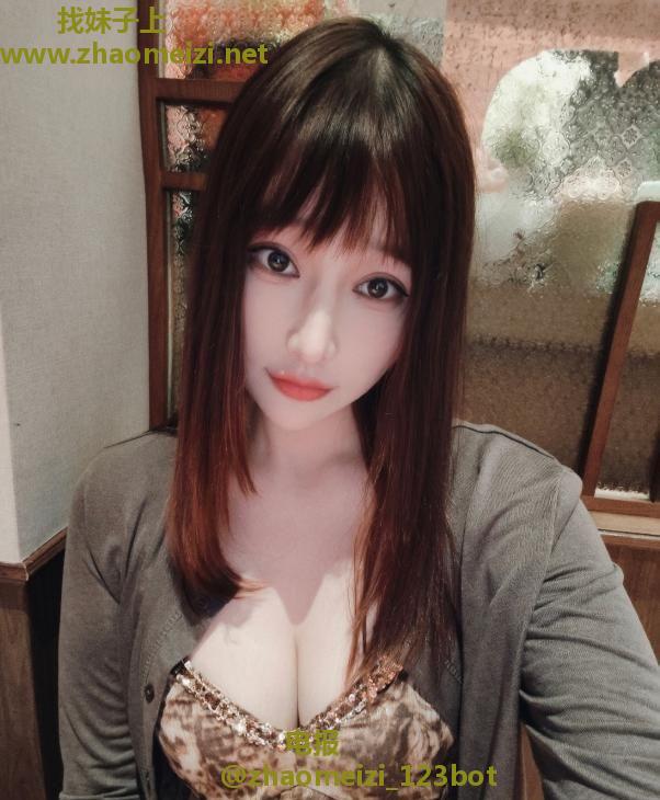 九堡黑长直大奶安琪